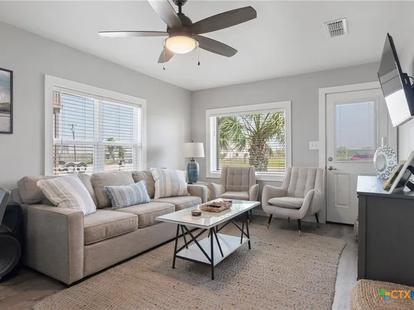 1113 W Port Dr, Port Mansfield, TX 78598