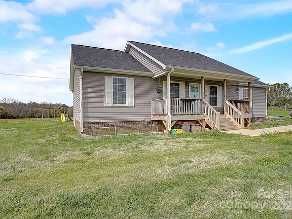 4th image of 2407 Dellinger Dr