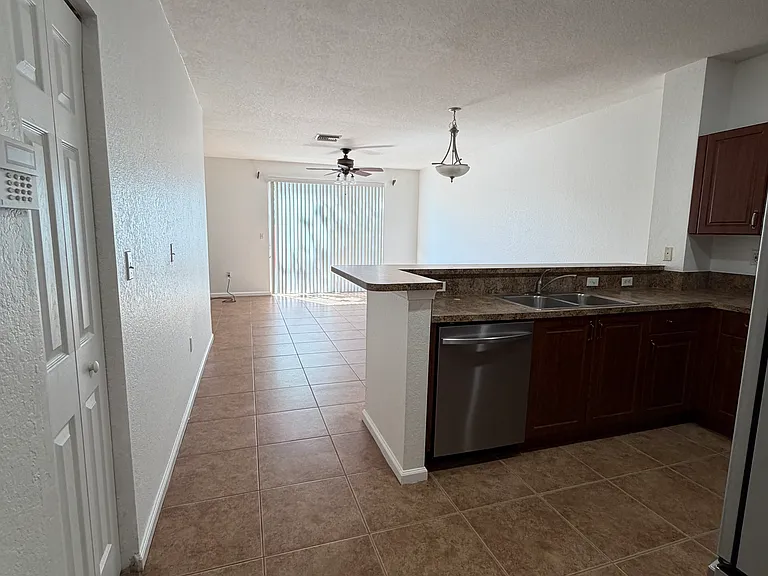 6351 Landings Way — Photo 14