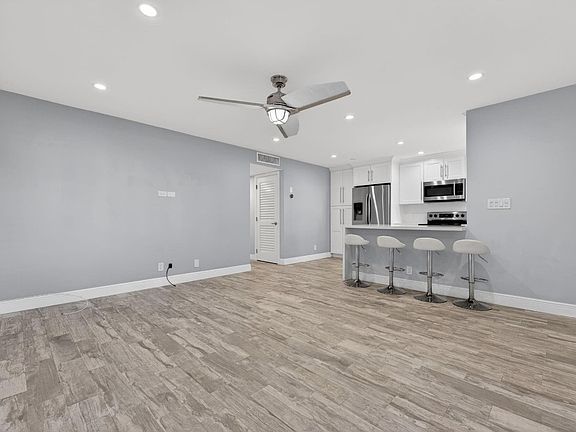 5th image of 2860 NE 14th St #106D