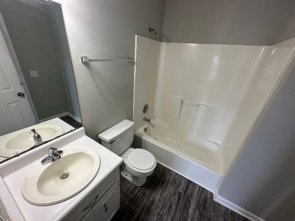 5th image of 230 Lanier Dr #35