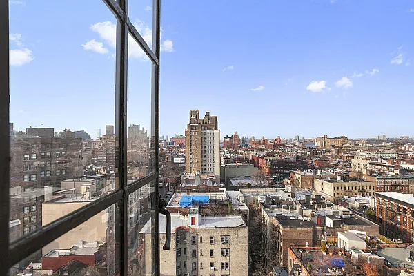 Rented by Compass | media 10