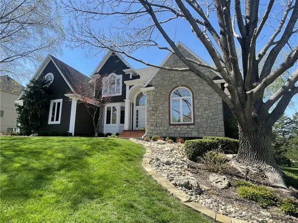 13916 Flint St, Overland Park, KS 66221