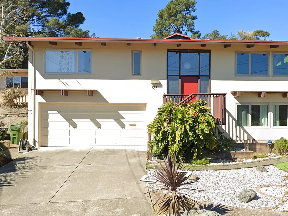 853 Kensington Rd