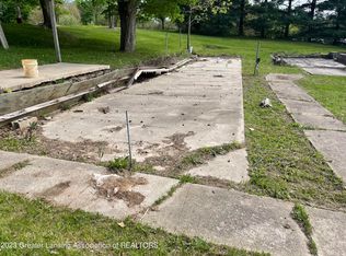 285 W 1st St, Vermontville, MI 49096