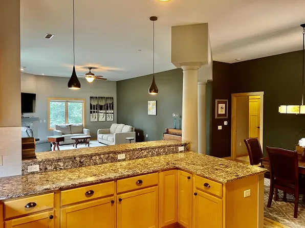 N51W34861 Wisconsin AVENUE #1116, Okauchee, WI 53069