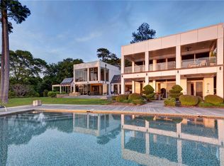 1744 Tyndall Point Ln, Gloucester Point, VA 23062