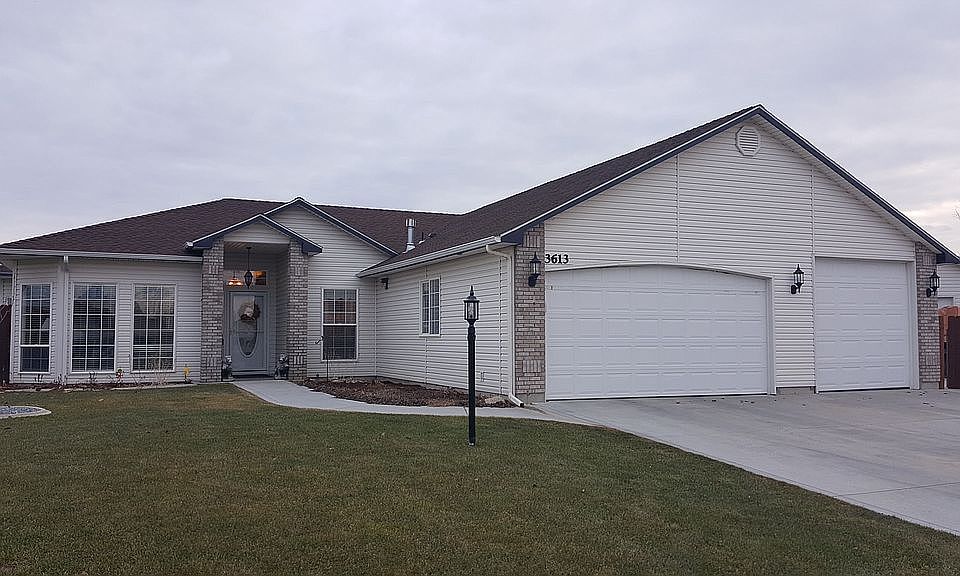 1st image of 3613 E Rolling Green Pl