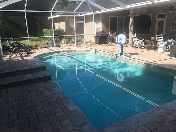 3rd image of 1001 SE 49th Ave