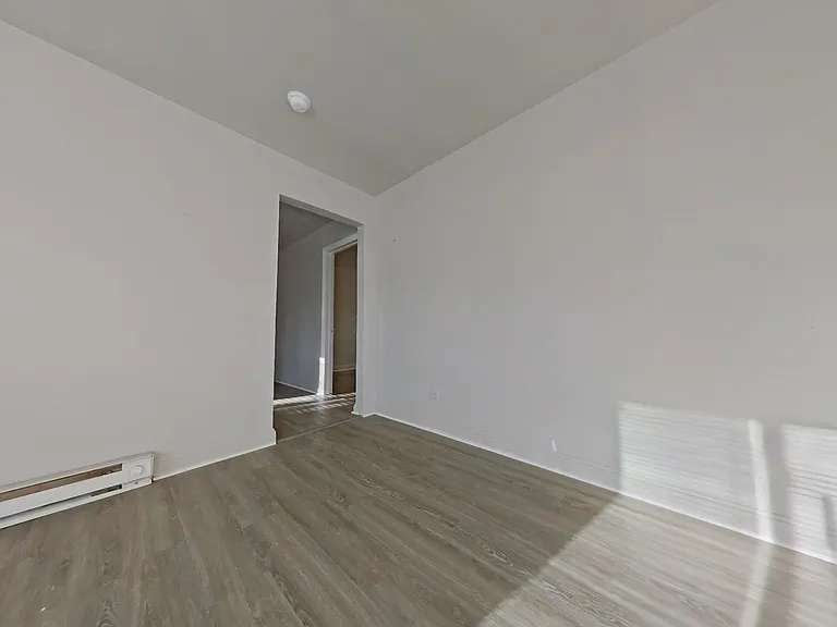 610 Hawthorne Ave #B — Photo 5