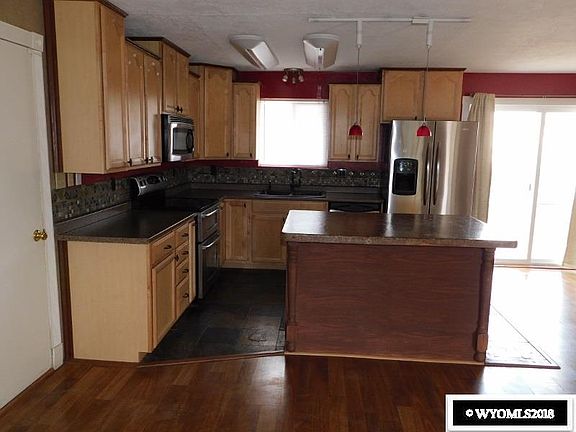 4th image of 1595 Colorado Dr