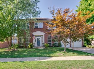 102 Deerview Dr, Columbia, TN 38401