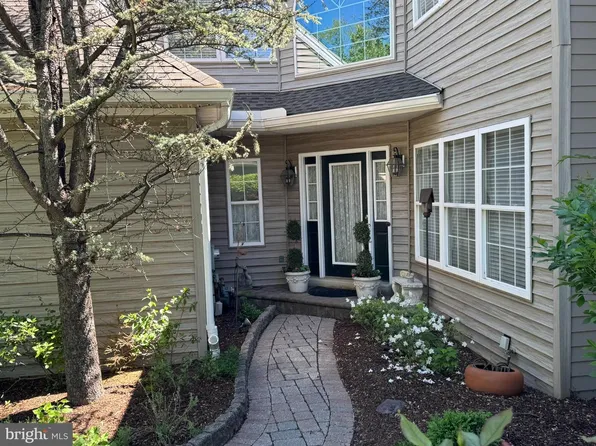 55 Foxcroft Ln, Phoenixville, PA 19460