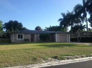 106 Warwick Hills Dr, Naples, FL 34113