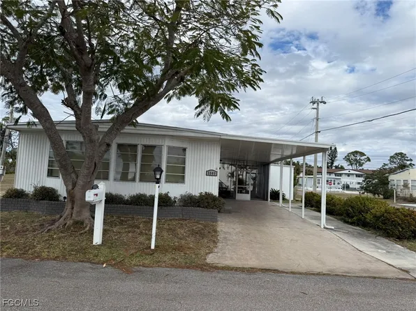 5509 Harbor Ln, North Fort Myers, FL 33917