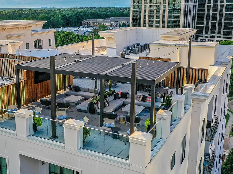 92 West Paces Luxury Apartments — Photo 33