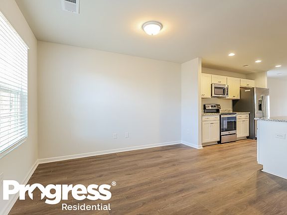3rd image of 1196 Langston Dr