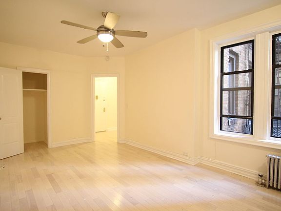 3rd image of 66 Saint Nicholas Pl #24B