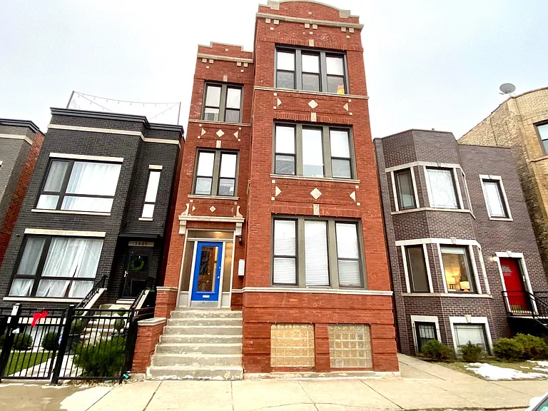 2529 W Medill Ave #G — Photo 1