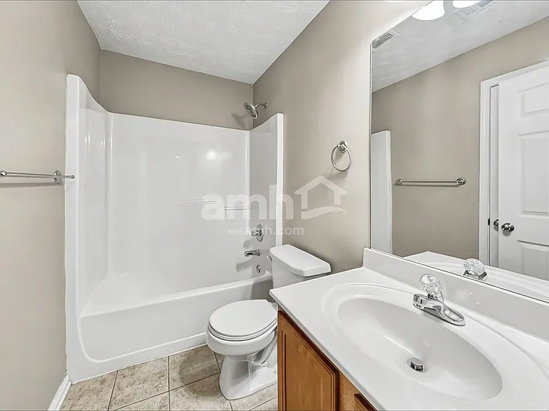 738 Mountain Laurel Dr — Photo 14