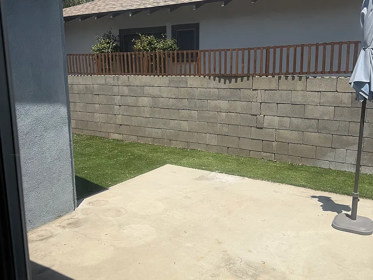 1440 N Allen Ave #B — Photo 13