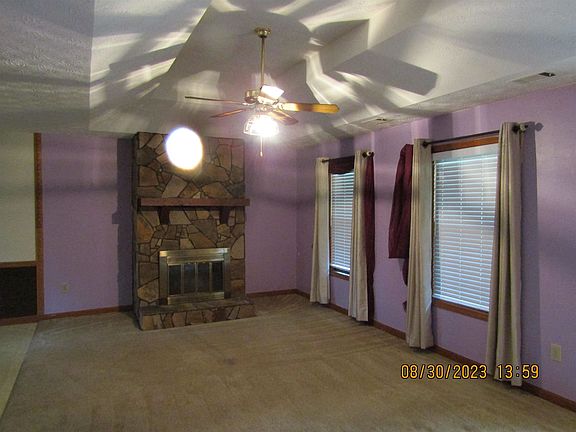 2nd image of 5401 Cindy Ln SE