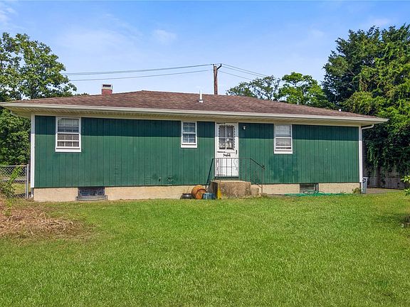 4th image of 430 Taylor Ave