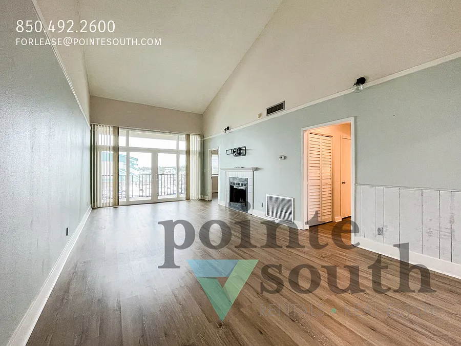 Unfurnished - Waterfront Condo! — Photo 4