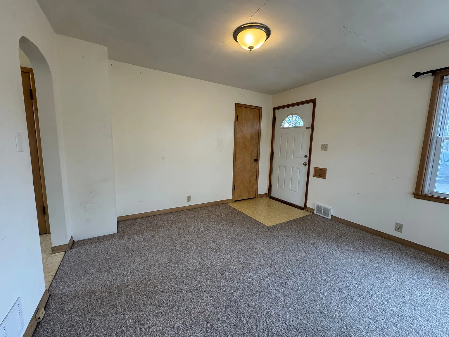 1 bed, 1.0 bath, $825 — Photo 3