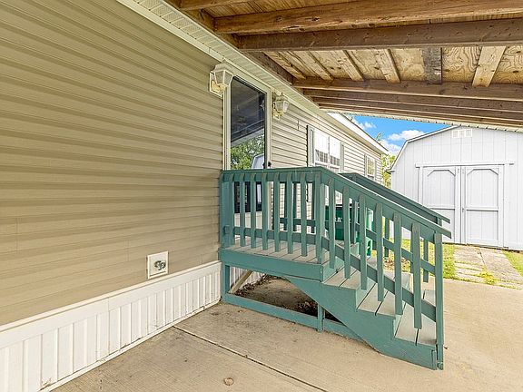 3rd image of 708 Jason Ln