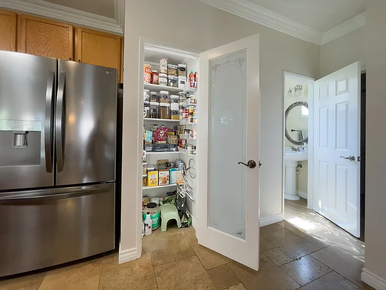 30024 Medford Pl — Photo 17