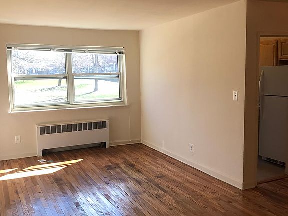 2nd image of 15040 71st Ave #72A
