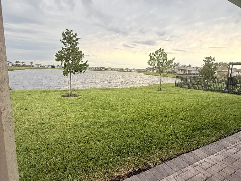 13462 SW Bally Dr — Photo 25