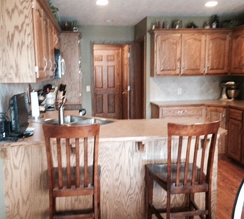 kitchen and breakfast bar