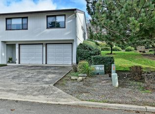307 Eastwood Dr, Medford, OR