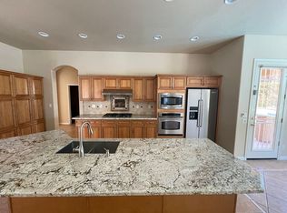 285 Jordan Ave, Clovis, CA 93611