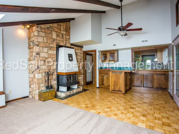 239 Windsor Castle Dr, Newport News, VA 23608