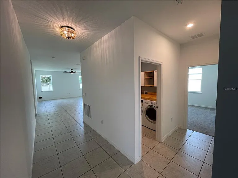 689 Crown Rose Dr — Photo 16