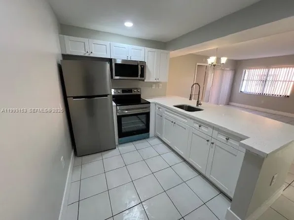 6395 W 27th Ct APT 102, Hialeah, FL 33016