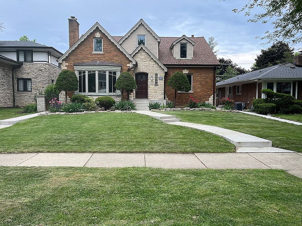 1st image of 1032 Fair Oaks Ave