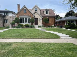 1032 Fair Oaks Ave, Oak Park, IL 60302