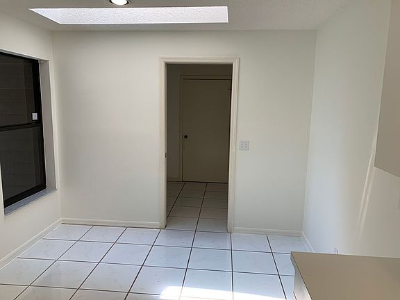 5th image of 5609 Doral Dr
