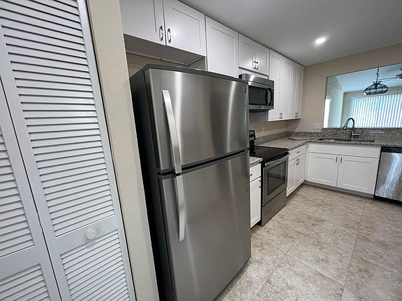5th image of 4197 New Haven Ct