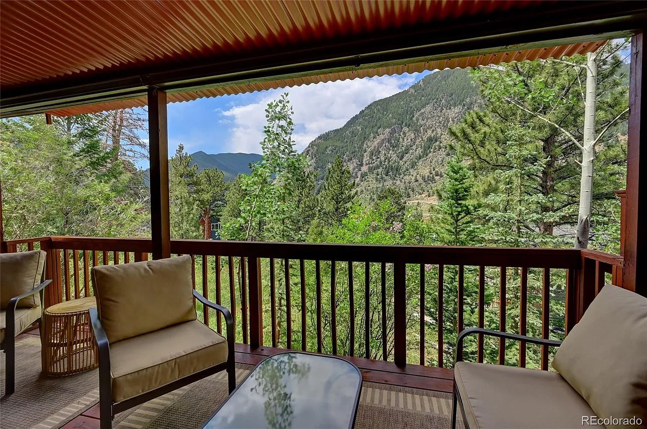 2 bed, 800 sqft, $1,650 — Photo 1