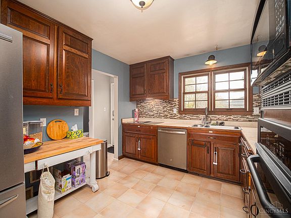 5th image of 1778 Robinway Dr