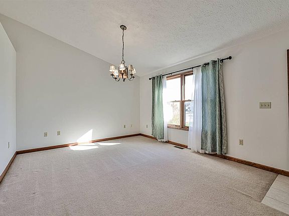 3rd image of 99 Clubhouse Ln #B