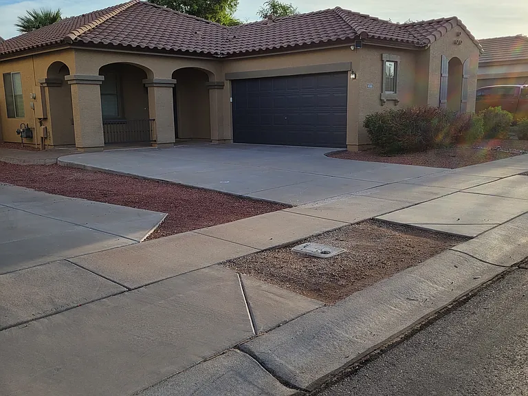 4516 E Willet St — Photo 2