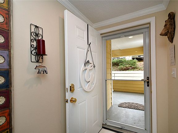 3rd image of 303 Northlake Dr