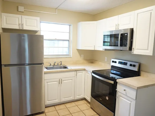 4700 Gardenette St APT 2, West Palm Beach, FL 33415