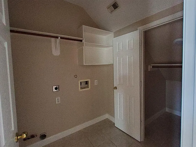 2707 Sun Beam Ct — Photo 24